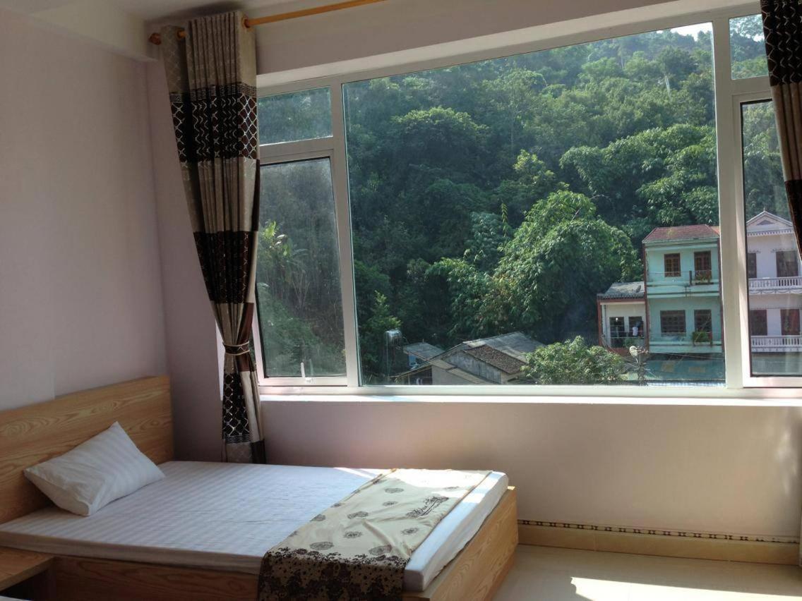 Quy Anh Hotel Bao Lac Town Extérieur photo