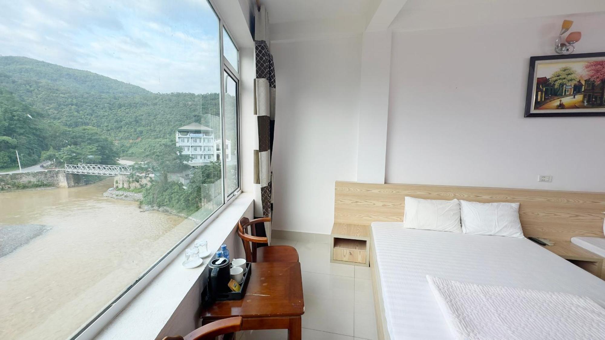 Quy Anh Hotel Bao Lac Town Extérieur photo