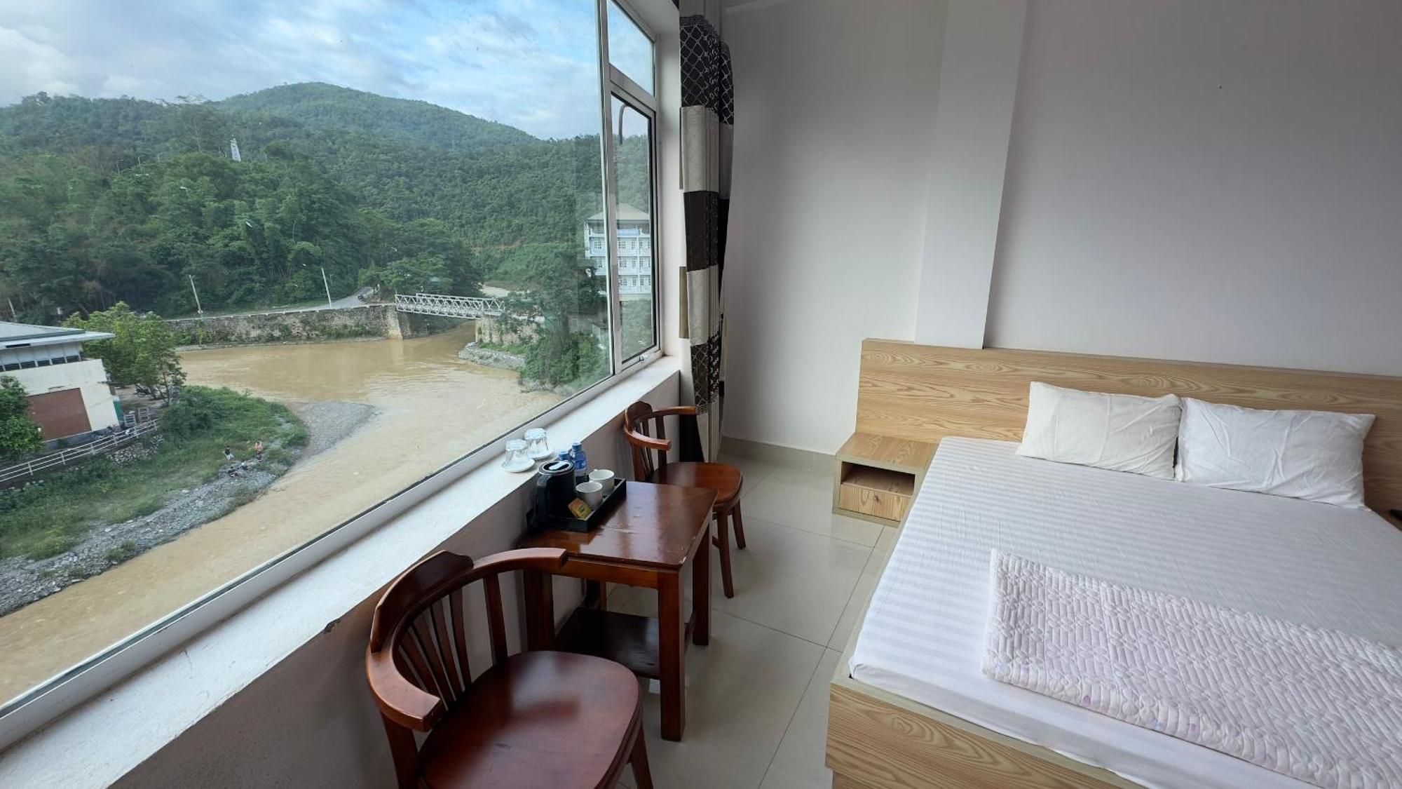 Quy Anh Hotel Bao Lac Town Extérieur photo