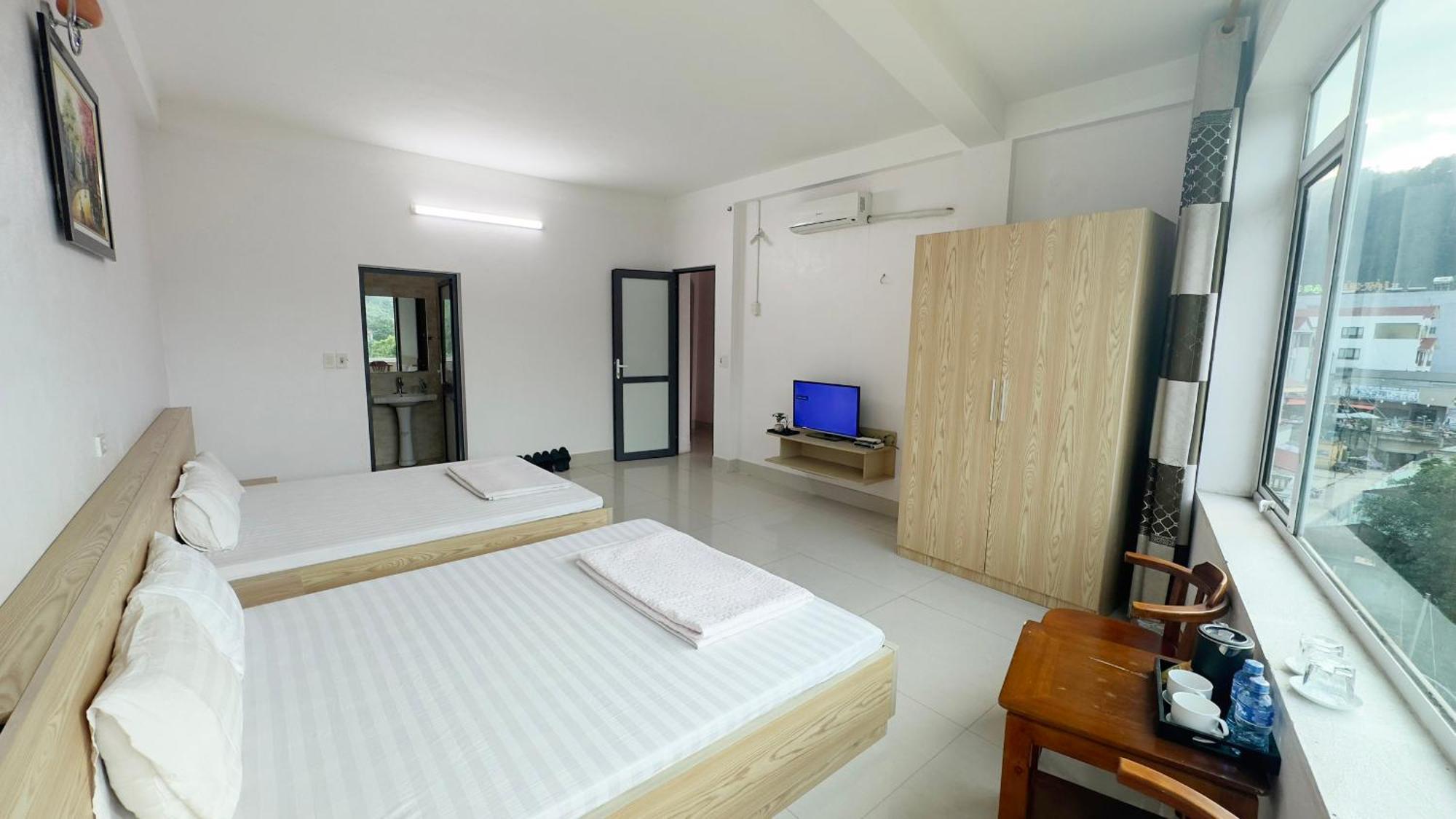 Quy Anh Hotel Bao Lac Town Extérieur photo