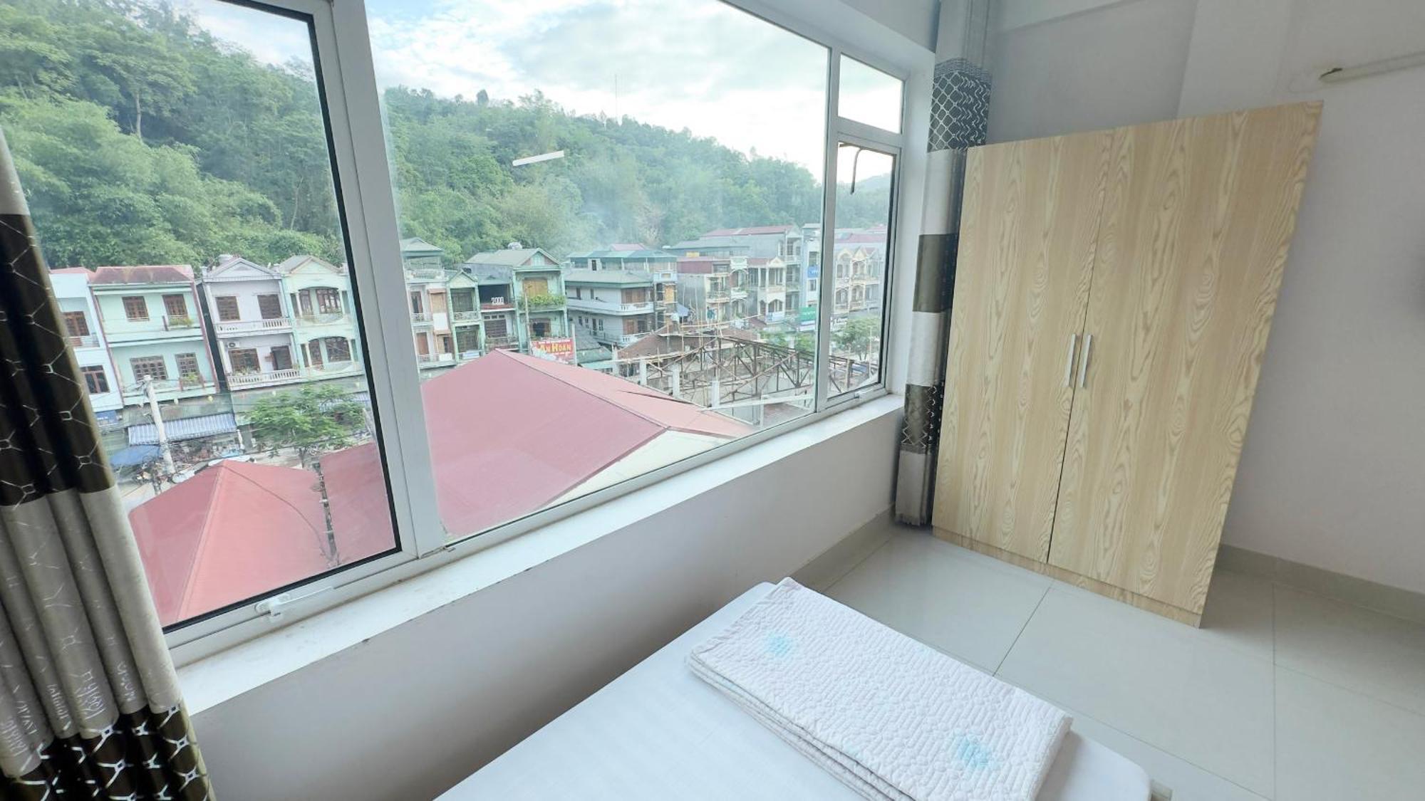 Quy Anh Hotel Bao Lac Town Extérieur photo