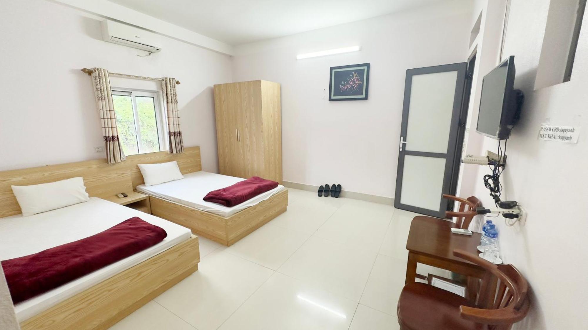 Quy Anh Hotel Bao Lac Town Extérieur photo