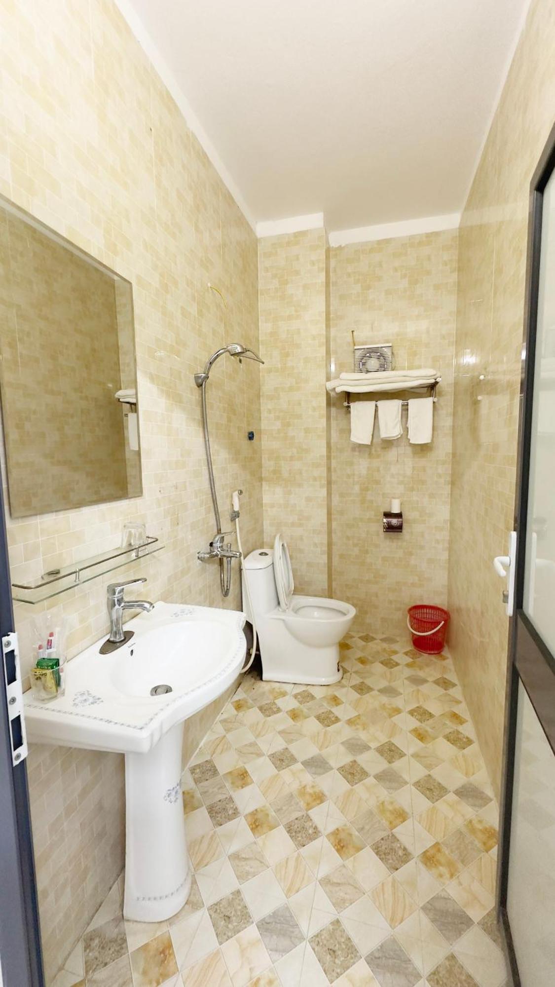 Quy Anh Hotel Bao Lac Town Extérieur photo