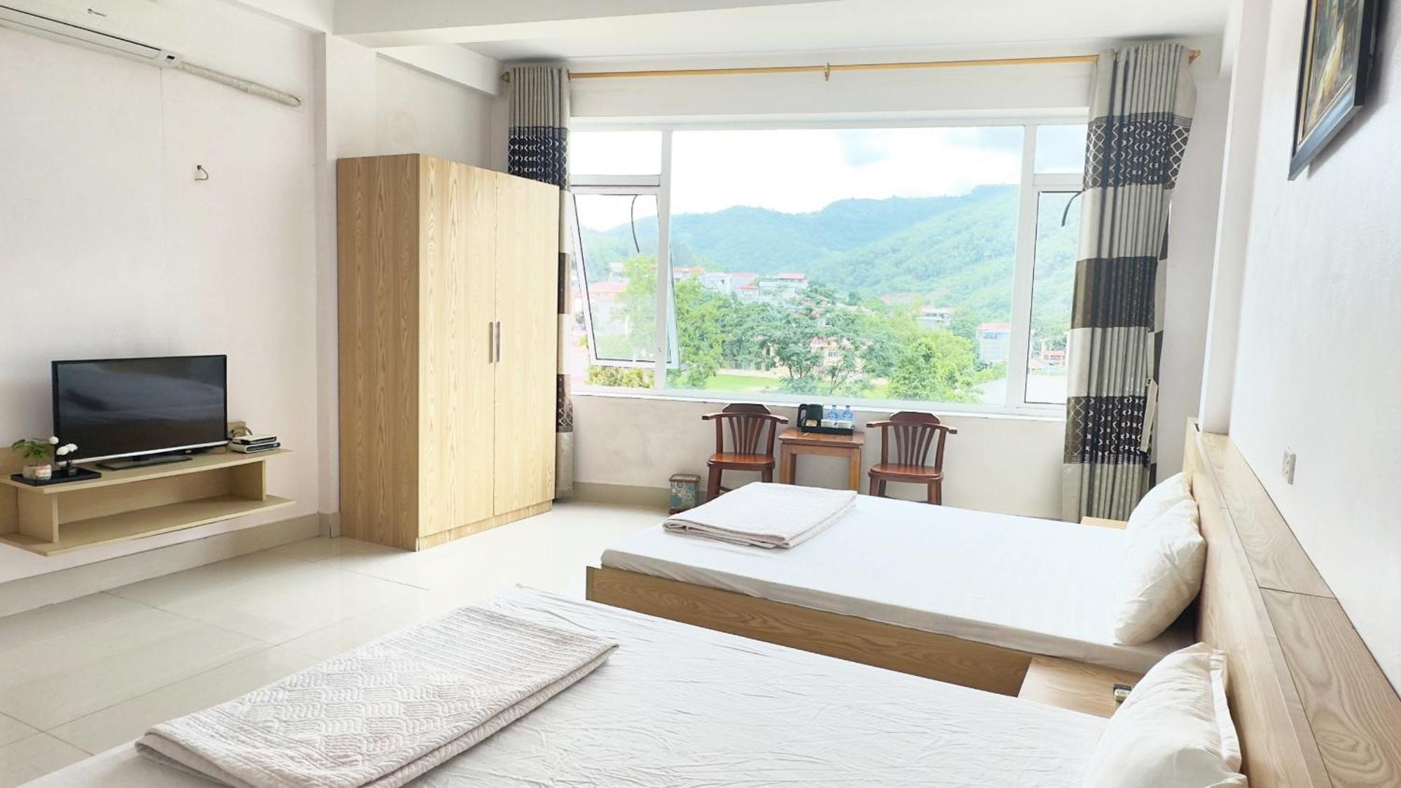 Quy Anh Hotel Bao Lac Town Extérieur photo